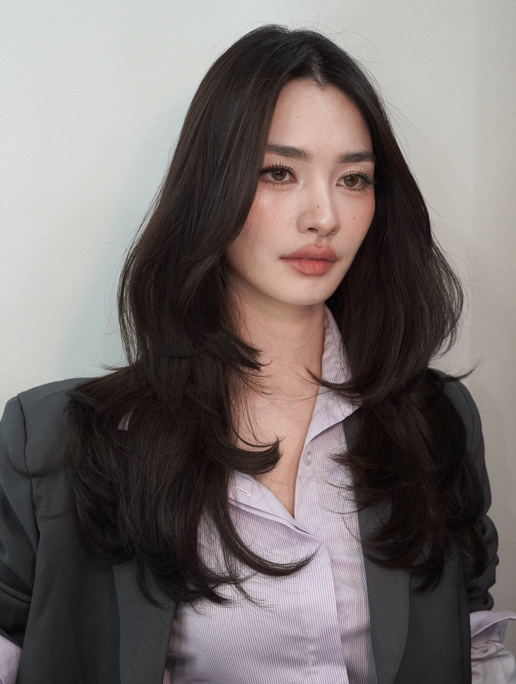มิ้นท์ - รัญชน์รวี เอื้อกูลวราวัตร