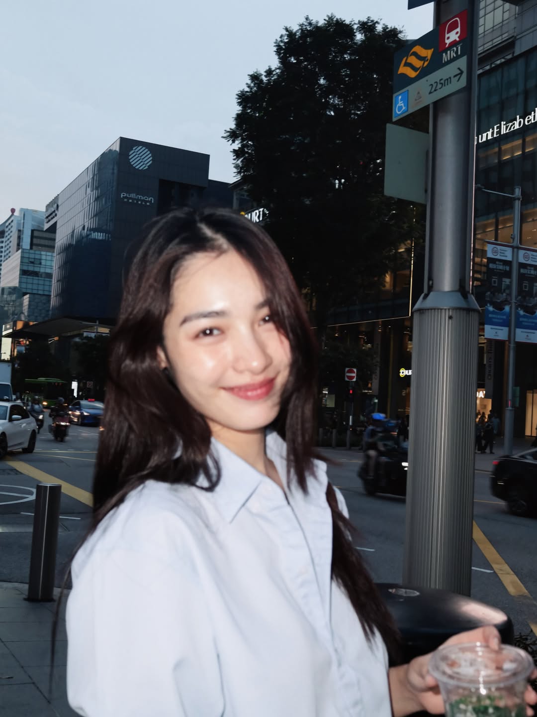 มิ้นท์ - รัญชน์รวี เอื้อกูลวราวัตร