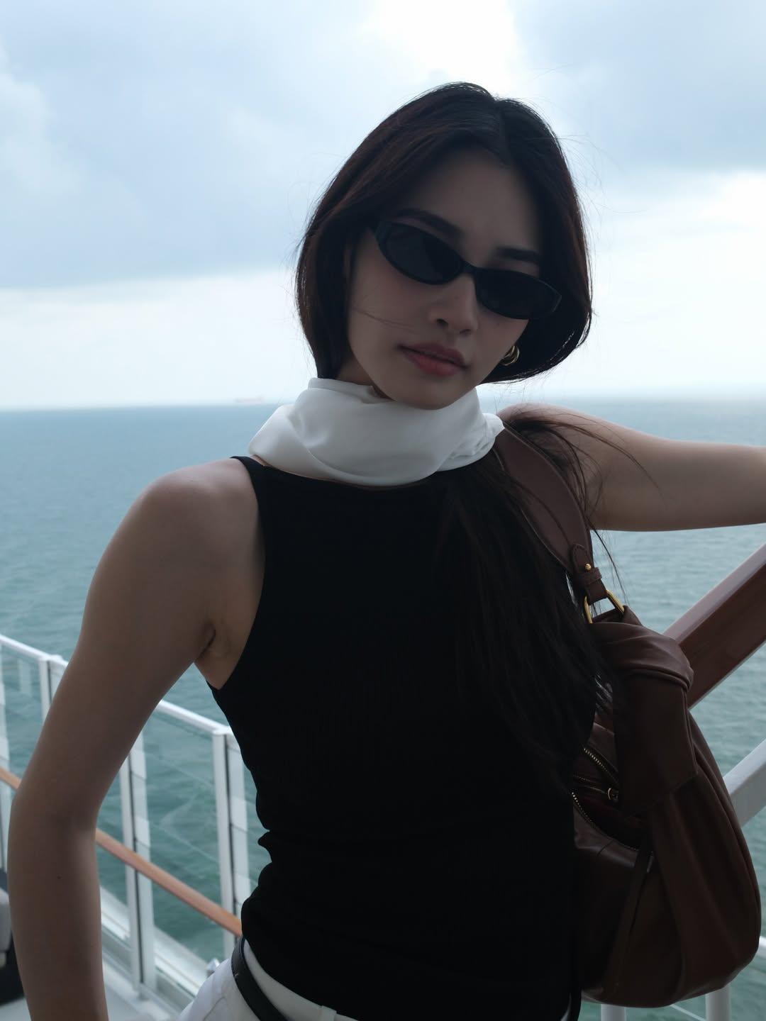 มิ้นท์ - รัญชน์รวี เอื้อกูลวราวัตร