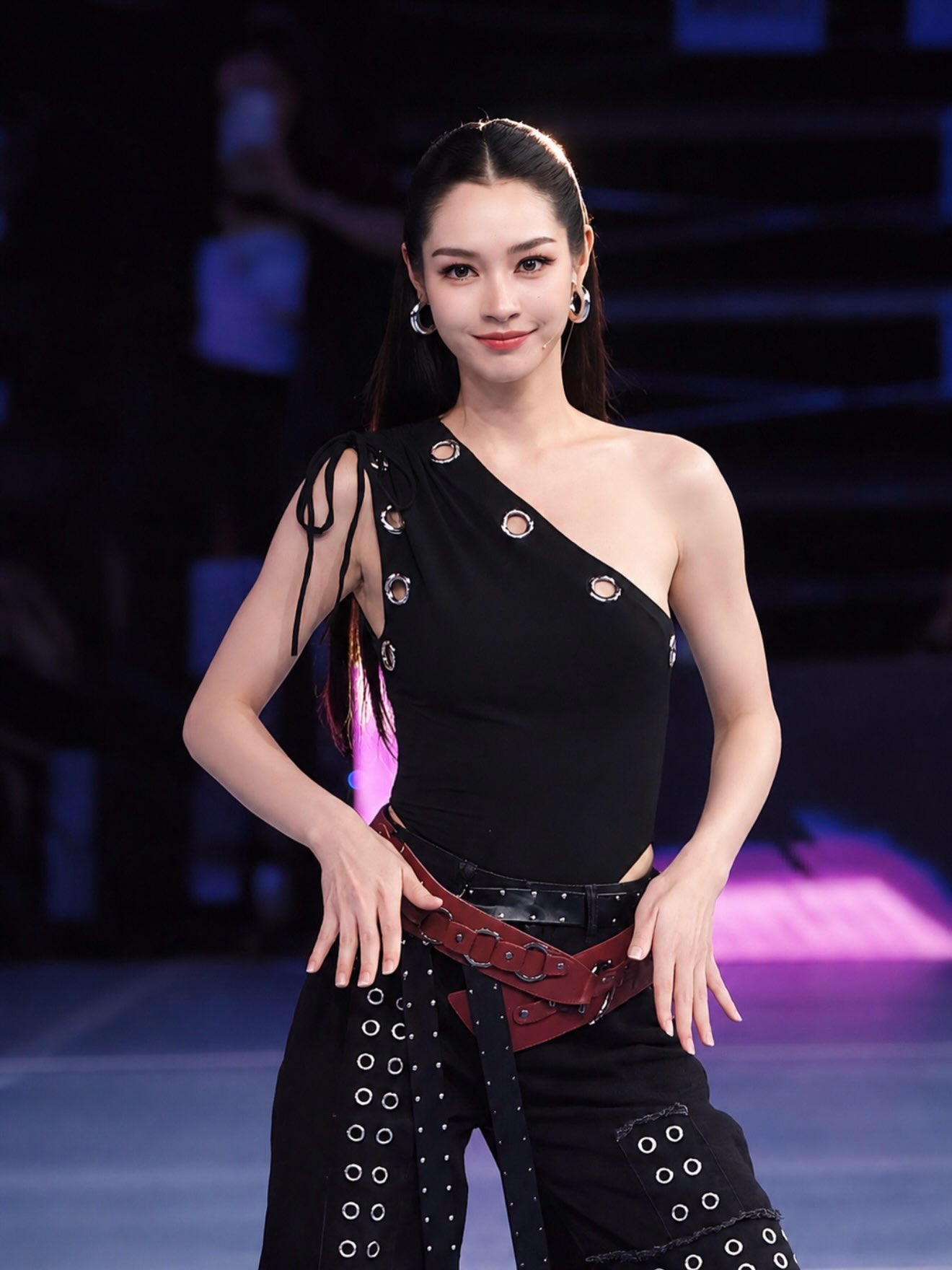 มิ้นท์ - รัญชน์รวี เอื้อกูลวราวัตร