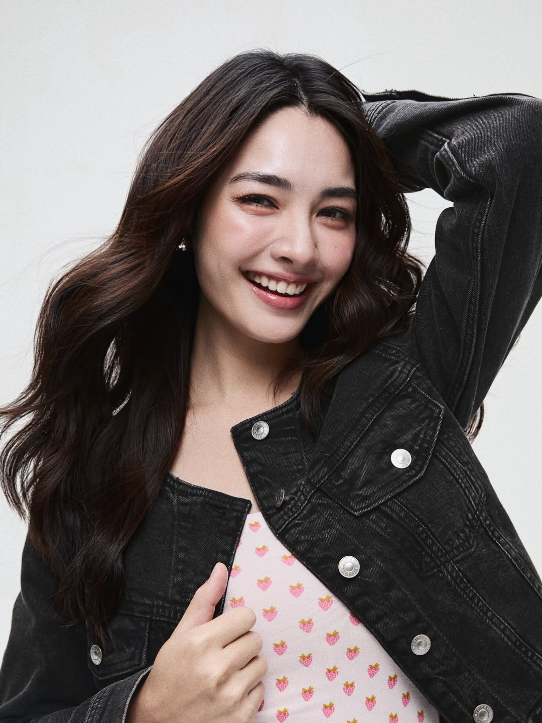 มิ้นท์ - รัญชน์รวี เอื้อกูลวราวัตร