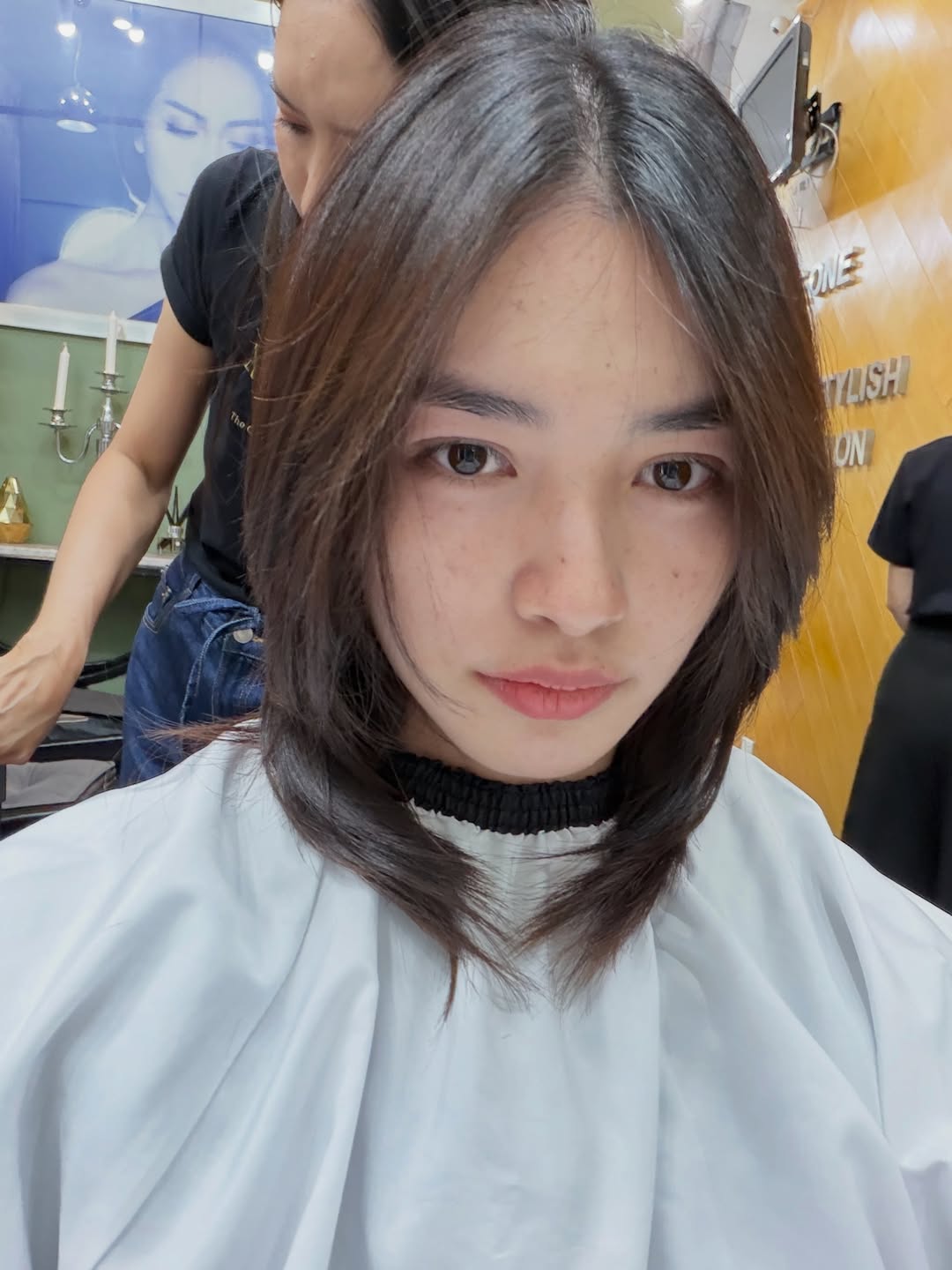 มิ้นท์ - รัญชน์รวี เอื้อกูลวราวัตร