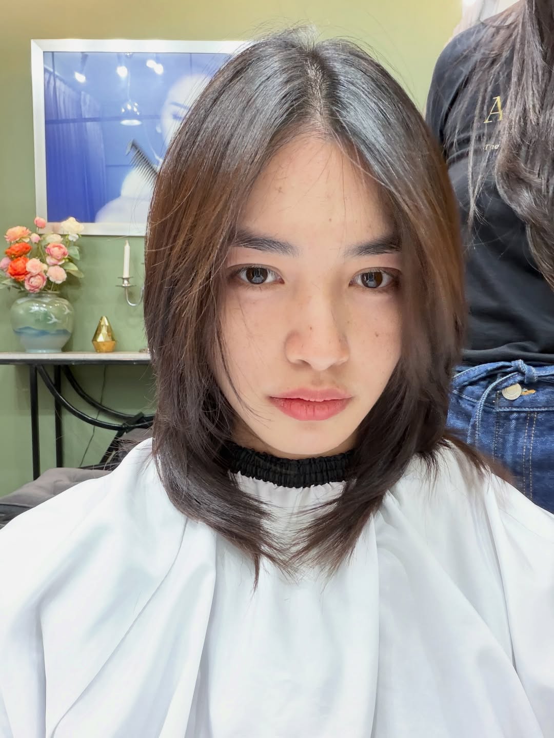 มิ้นท์ - รัญชน์รวี เอื้อกูลวราวัตร