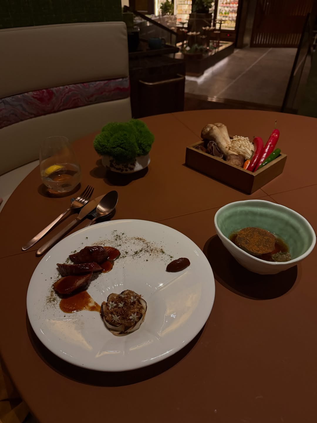 มิ้นท์ - รัญชน์รวี เอื้อกูลวราวัตร