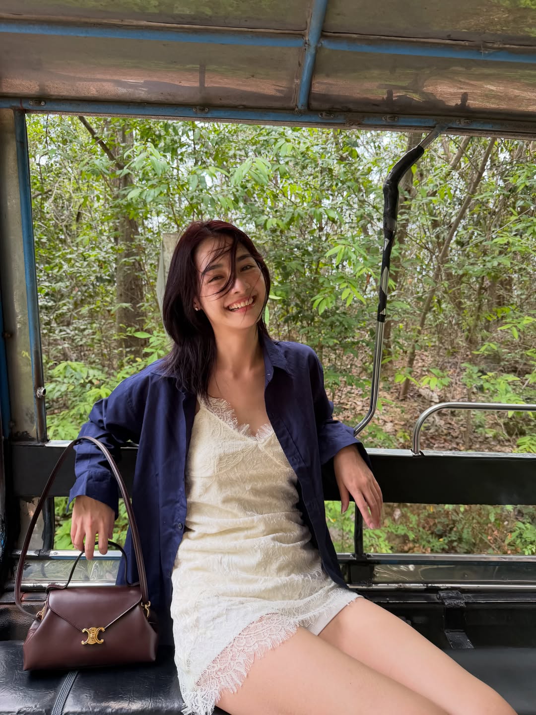มิ้นท์ - รัญชน์รวี เอื้อกูลวราวัตร