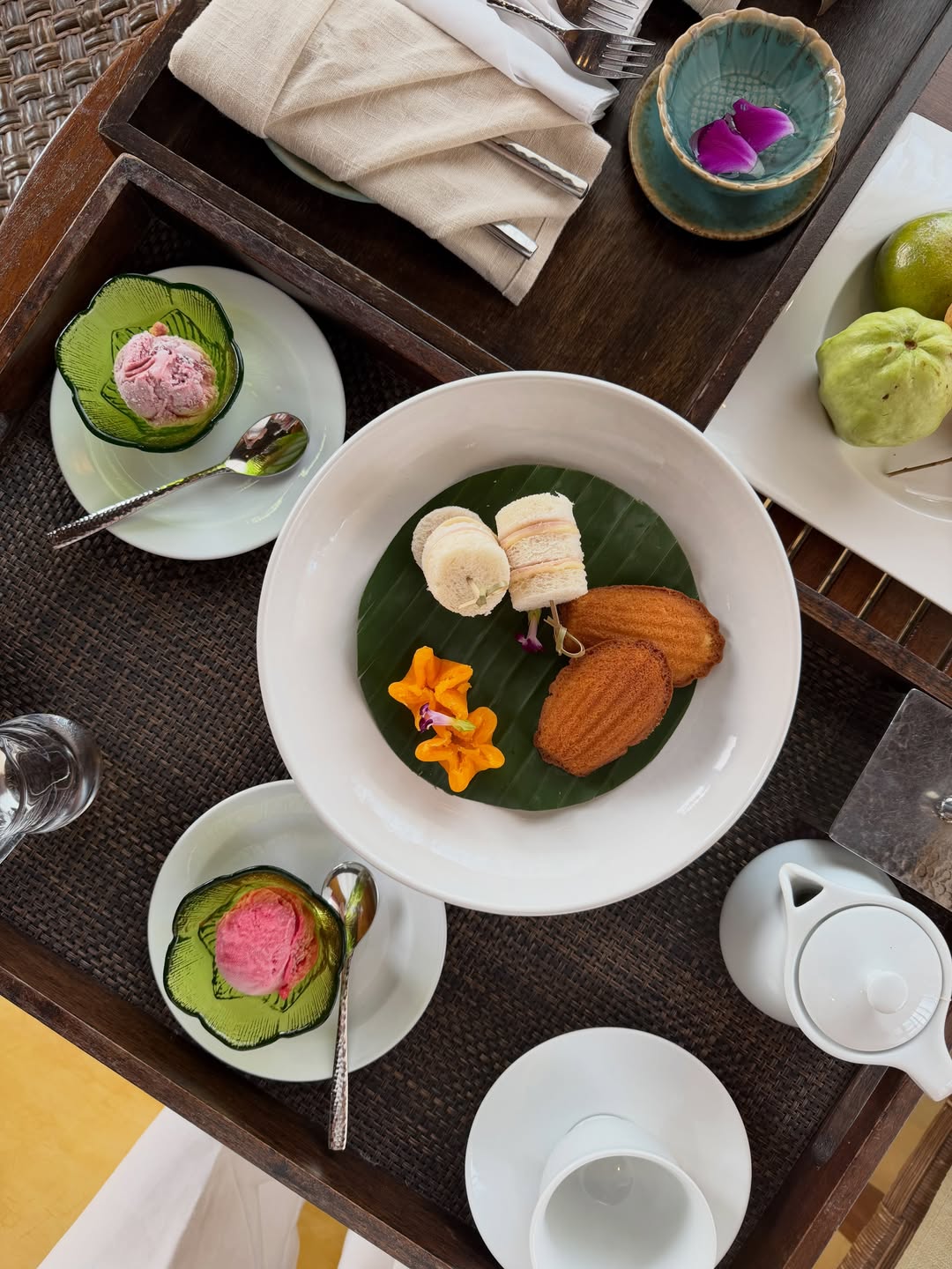 มิ้นท์ - รัญชน์รวี เอื้อกูลวราวัตร
