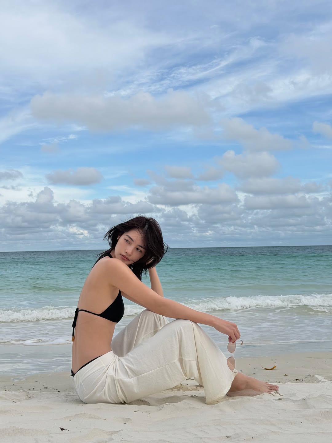 มิ้นท์ - รัญชน์รวี เอื้อกูลวราวัตร