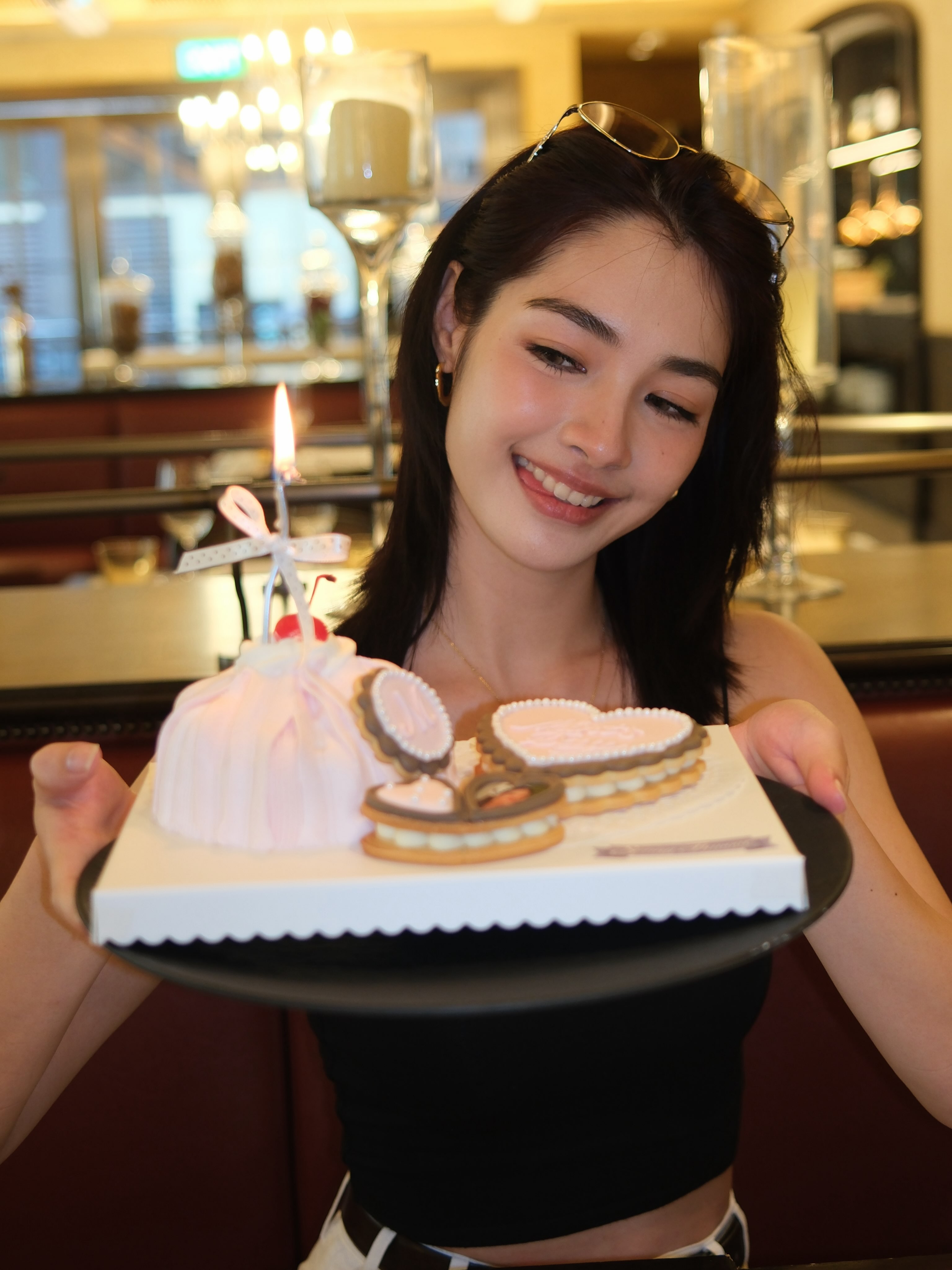 มิ้นท์ - รัญชน์รวี เอื้อกูลวราวัตร