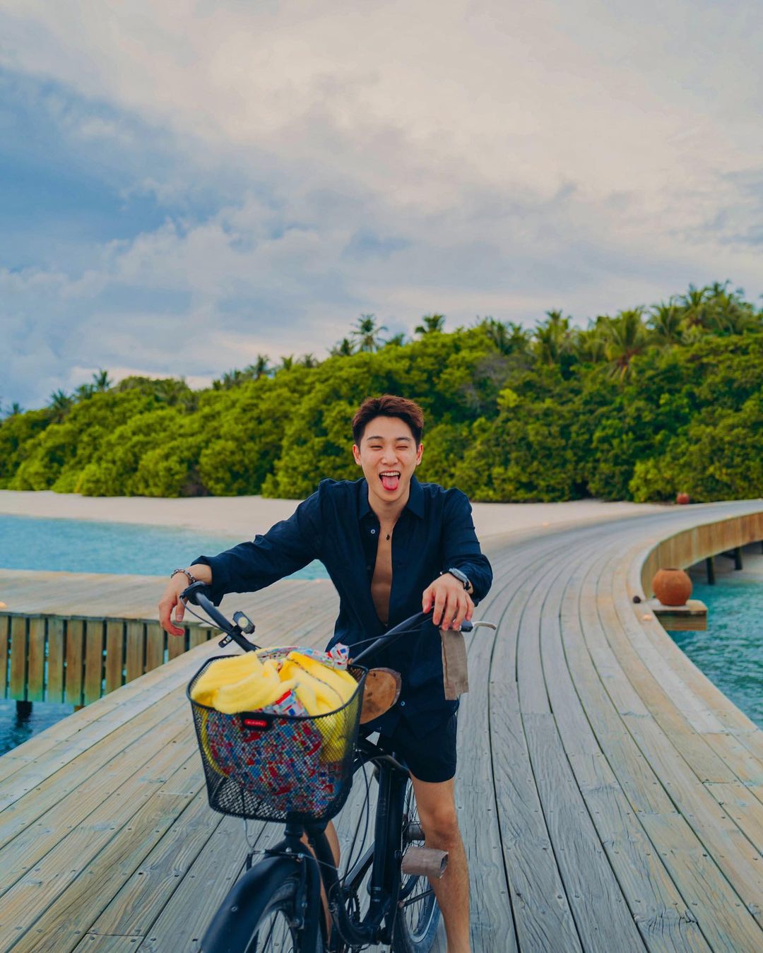 จูเนียร์ - กรวิชญ์ สูงกิจบูลย์