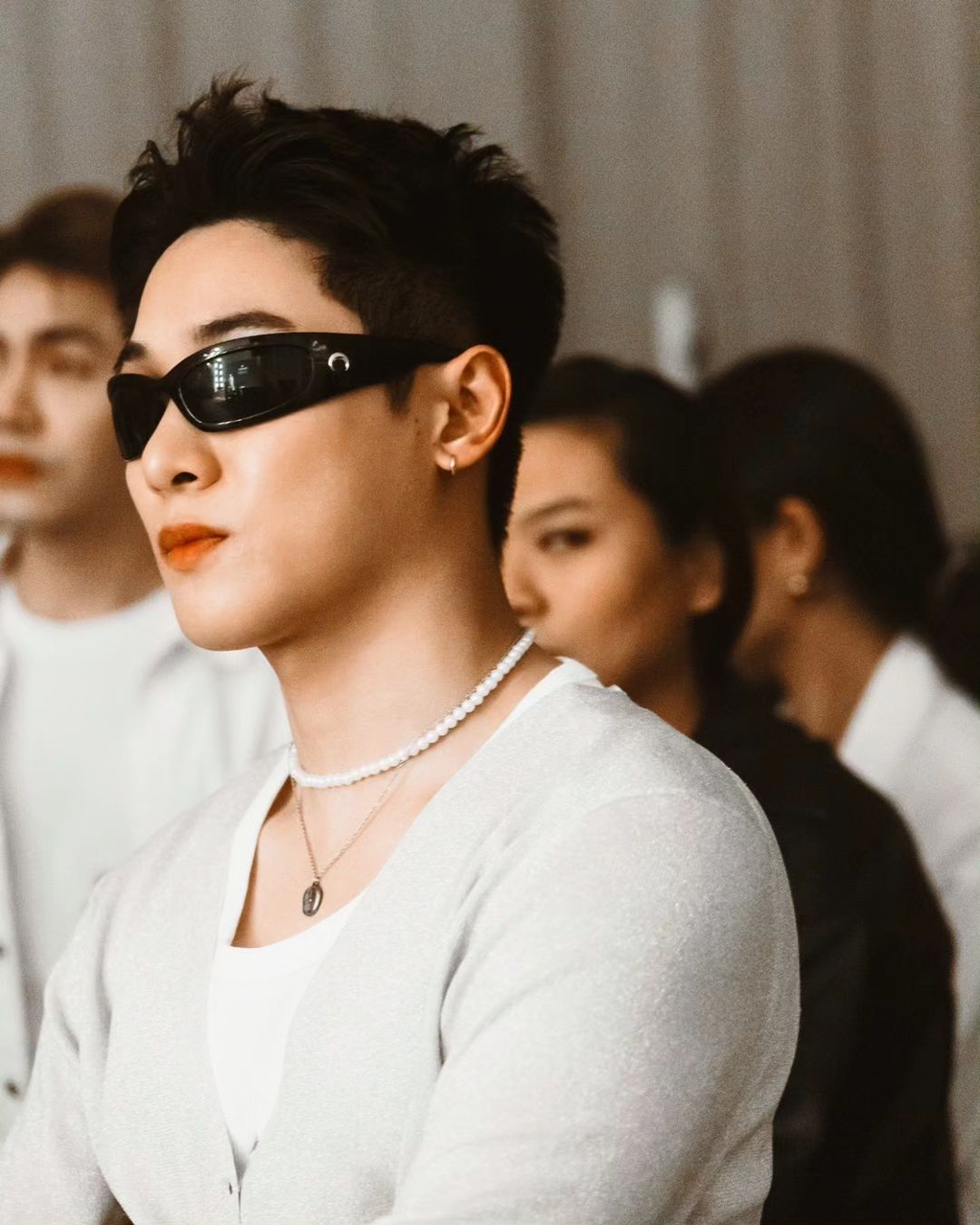 จูเนียร์ - กรวิชญ์ สูงกิจบูลย์