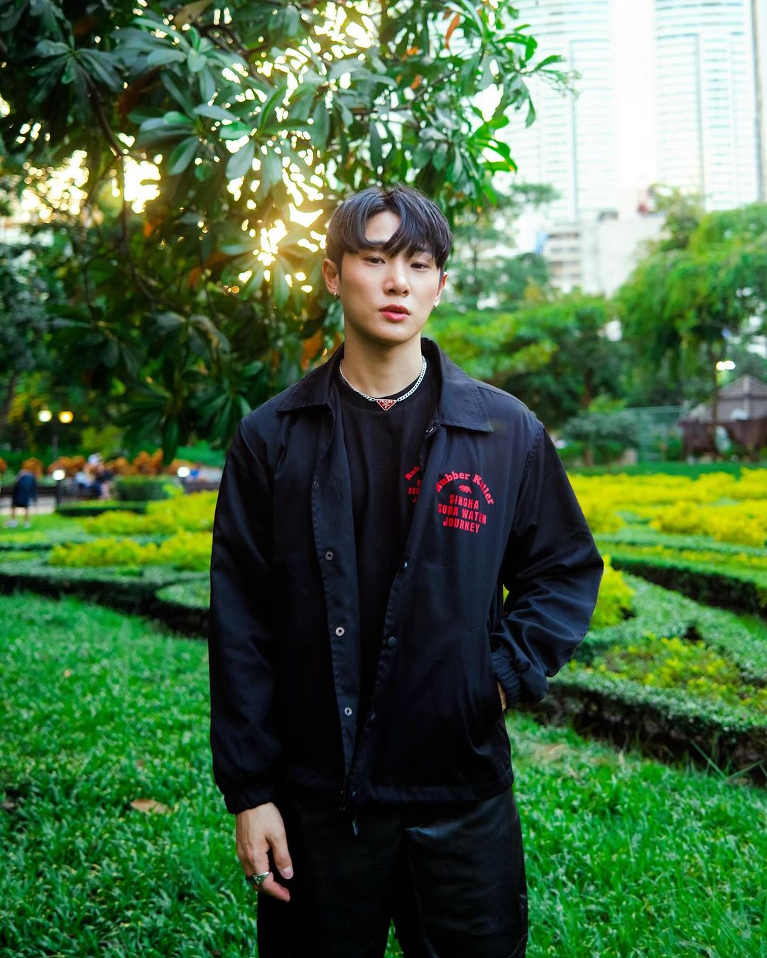 จูเนียร์ - กรวิชญ์ สูงกิจบูลย์