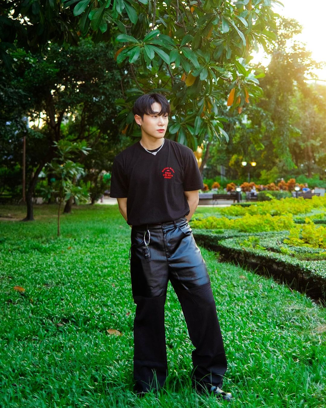 จูเนียร์ - กรวิชญ์ สูงกิจบูลย์