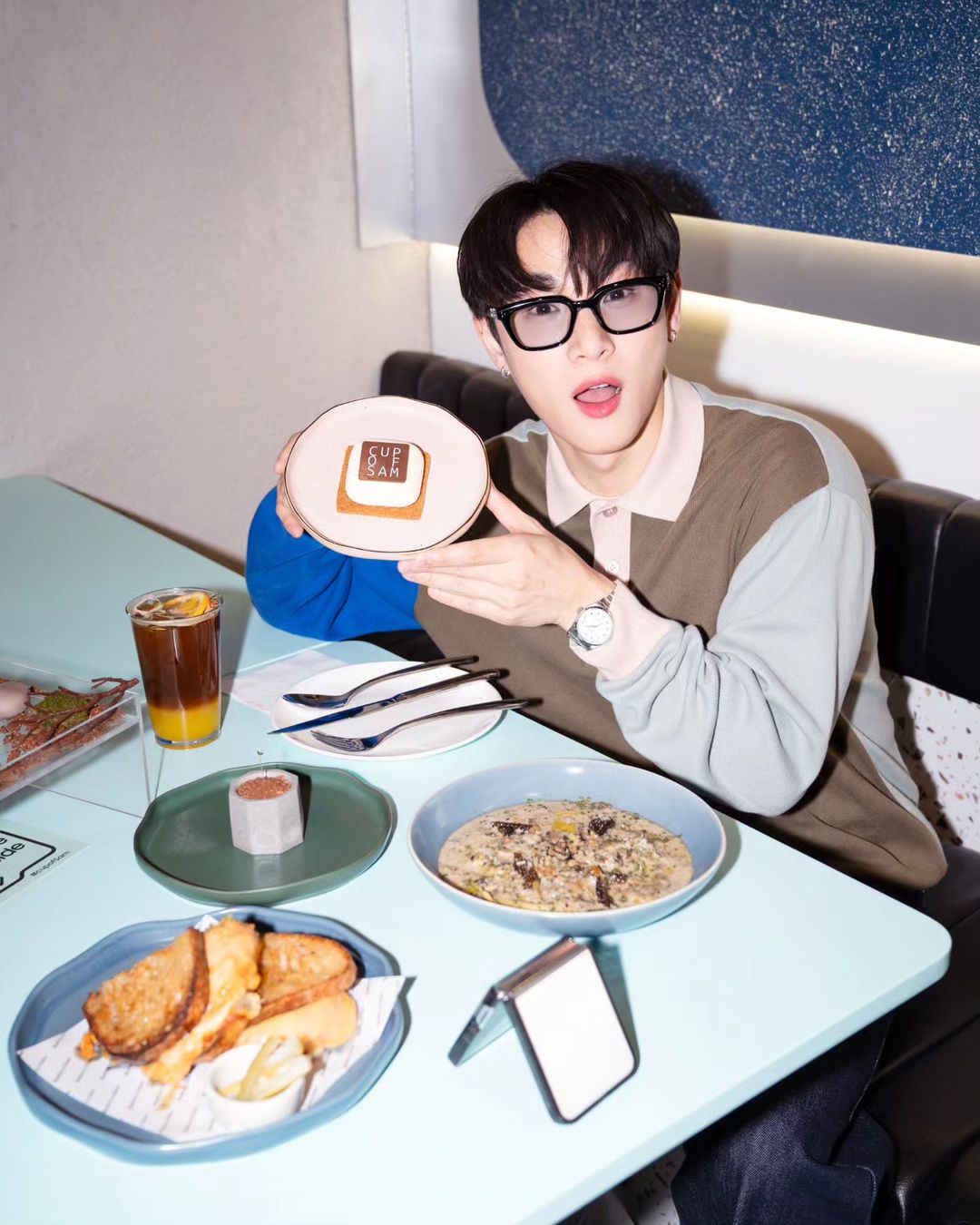 จูเนียร์ - กรวิชญ์ สูงกิจบูลย์