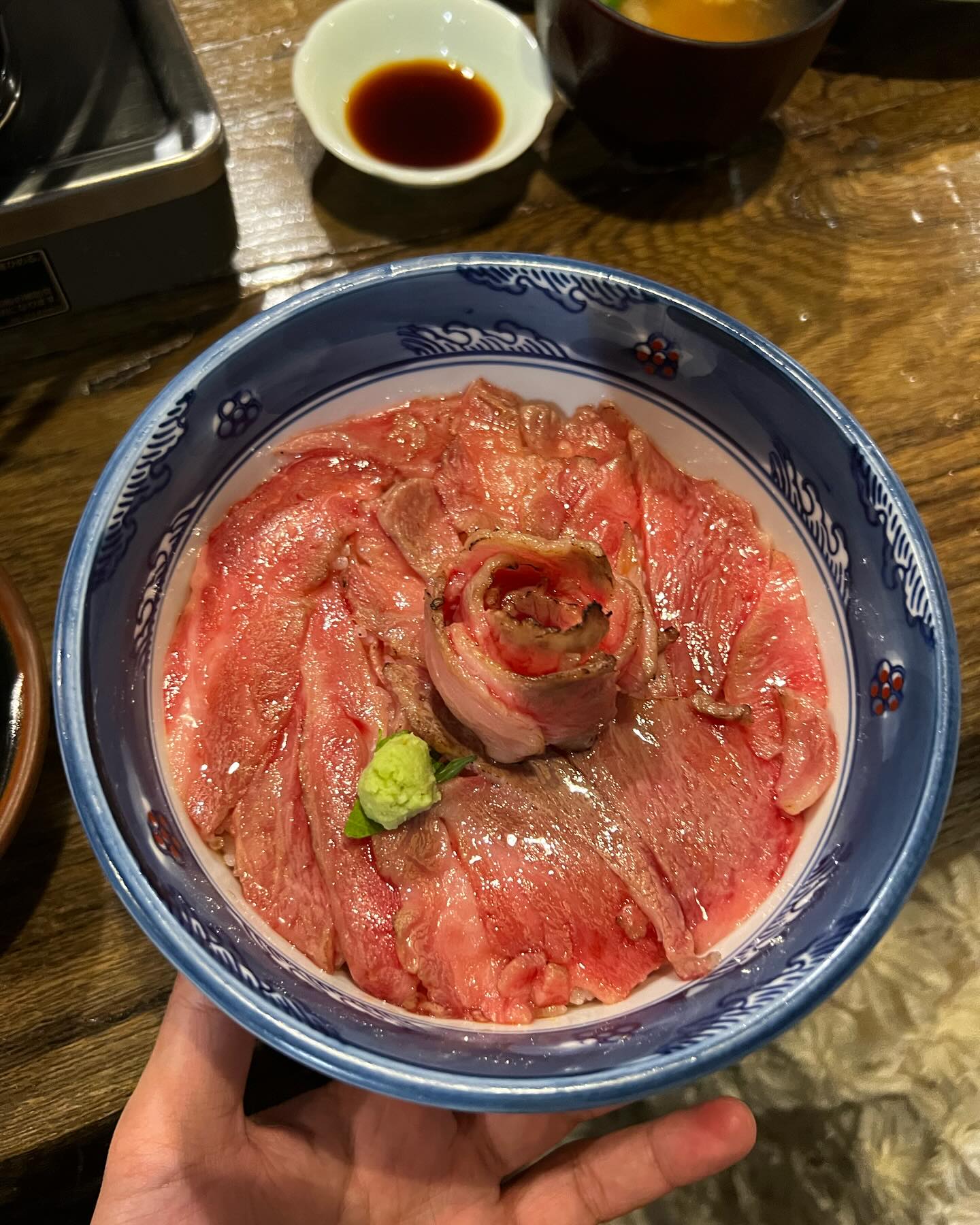จูเนียร์ - กรวิชญ์ สูงกิจบูลย์