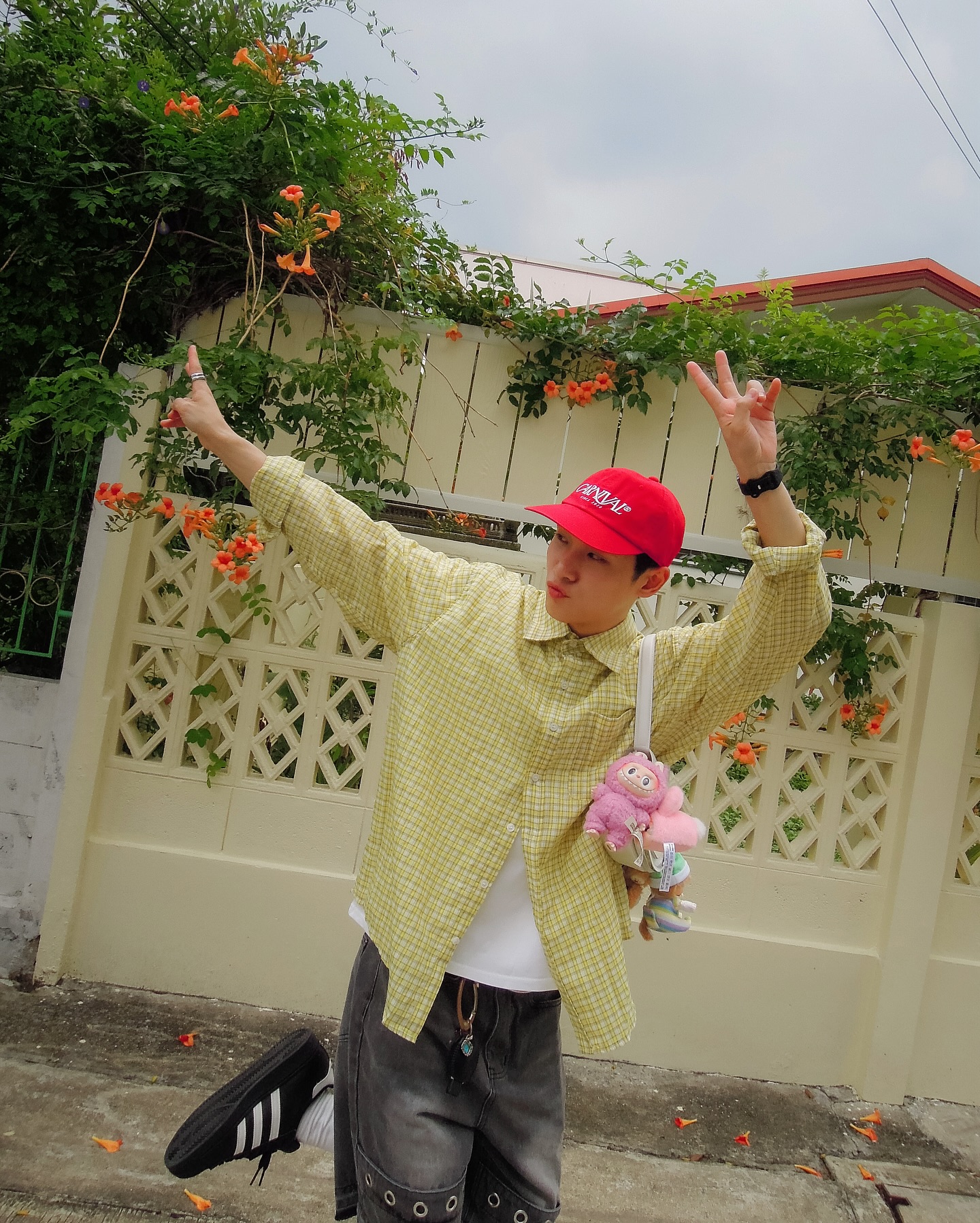 จูเนียร์ - กรวิชญ์ สูงกิจบูลย์