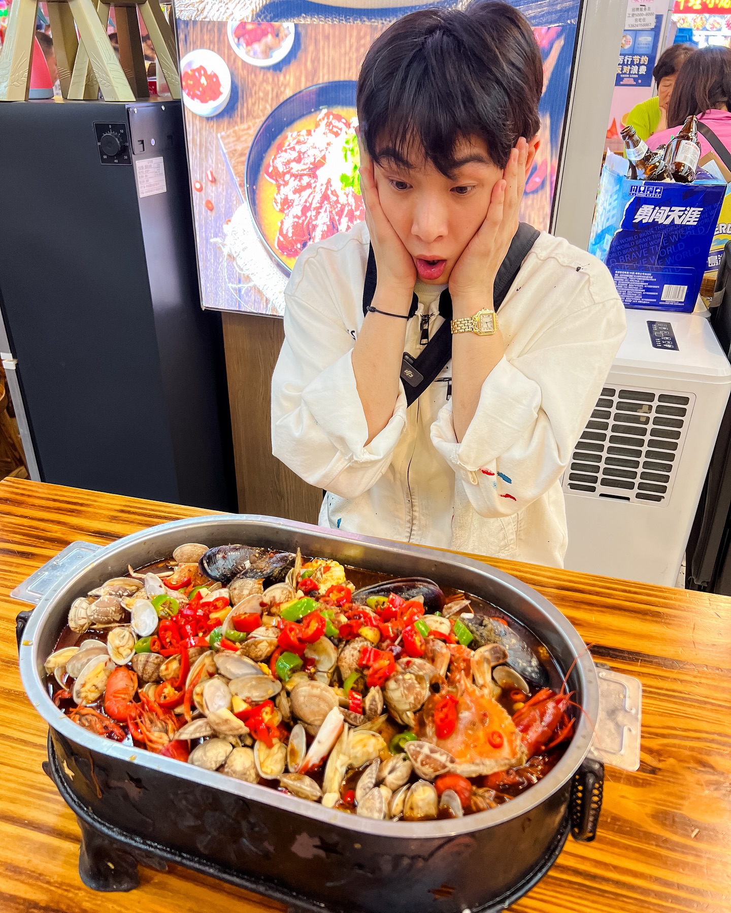 จูเนียร์ - กรวิชญ์ สูงกิจบูลย์