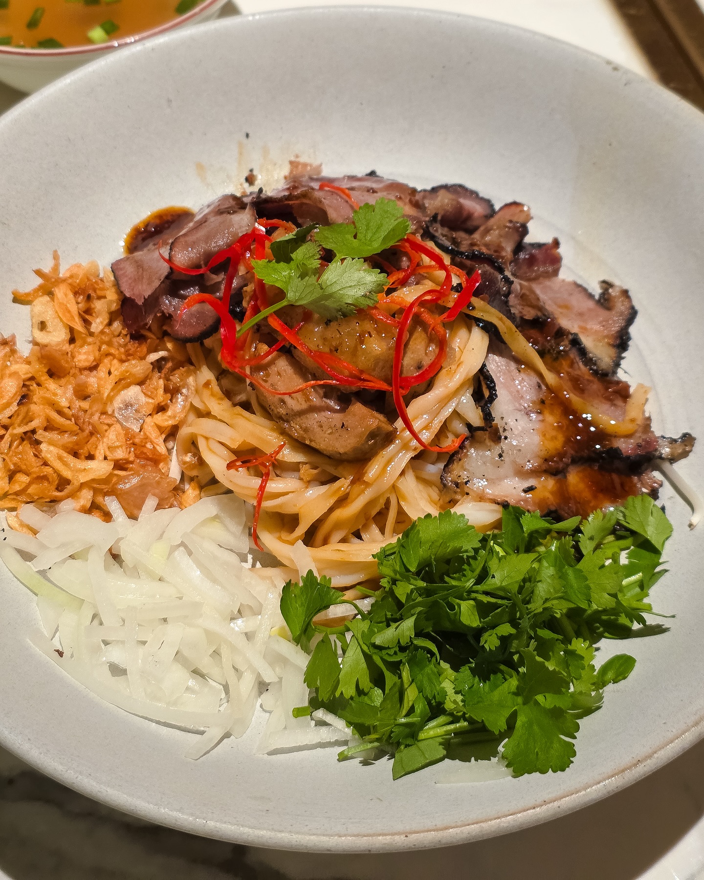 จูเนียร์ - กรวิชญ์ สูงกิจบูลย์