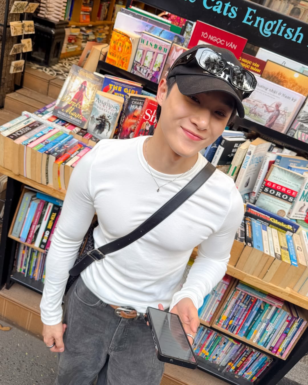 จูเนียร์ - กรวิชญ์ สูงกิจบูลย์