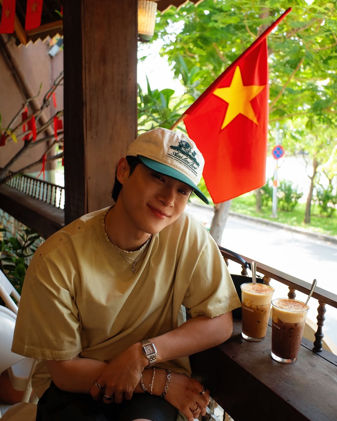 จูเนียร์ - กรวิชญ์ สูงกิจบูลย์