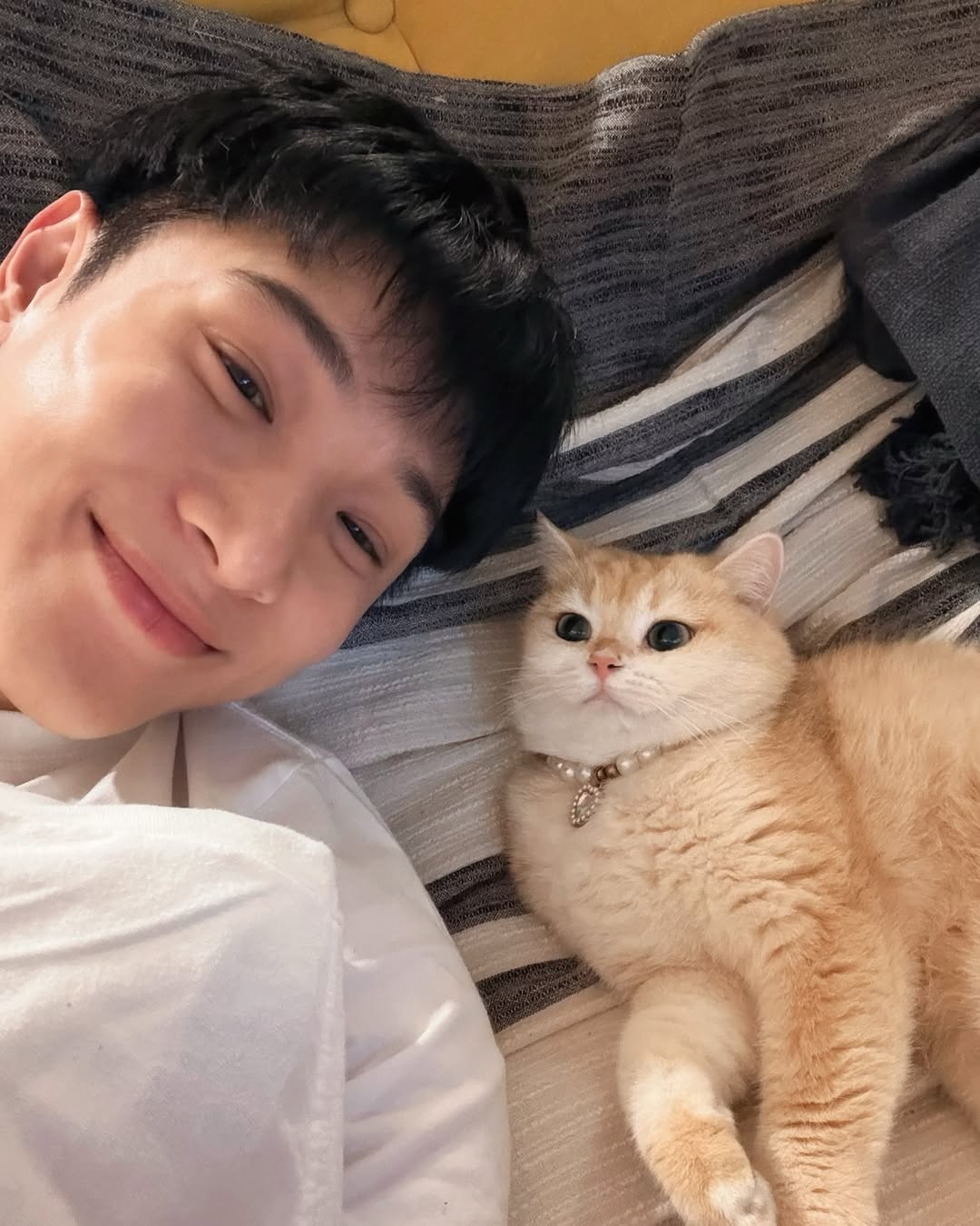 จูเนียร์ - กรวิชญ์ สูงกิจบูลย์