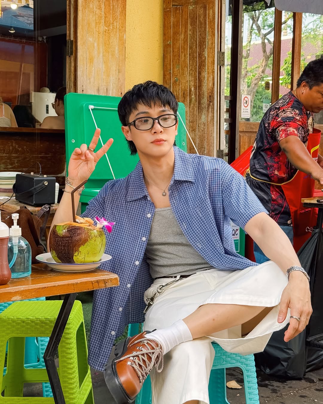 จูเนียร์ - กรวิชญ์ สูงกิจบูลย์