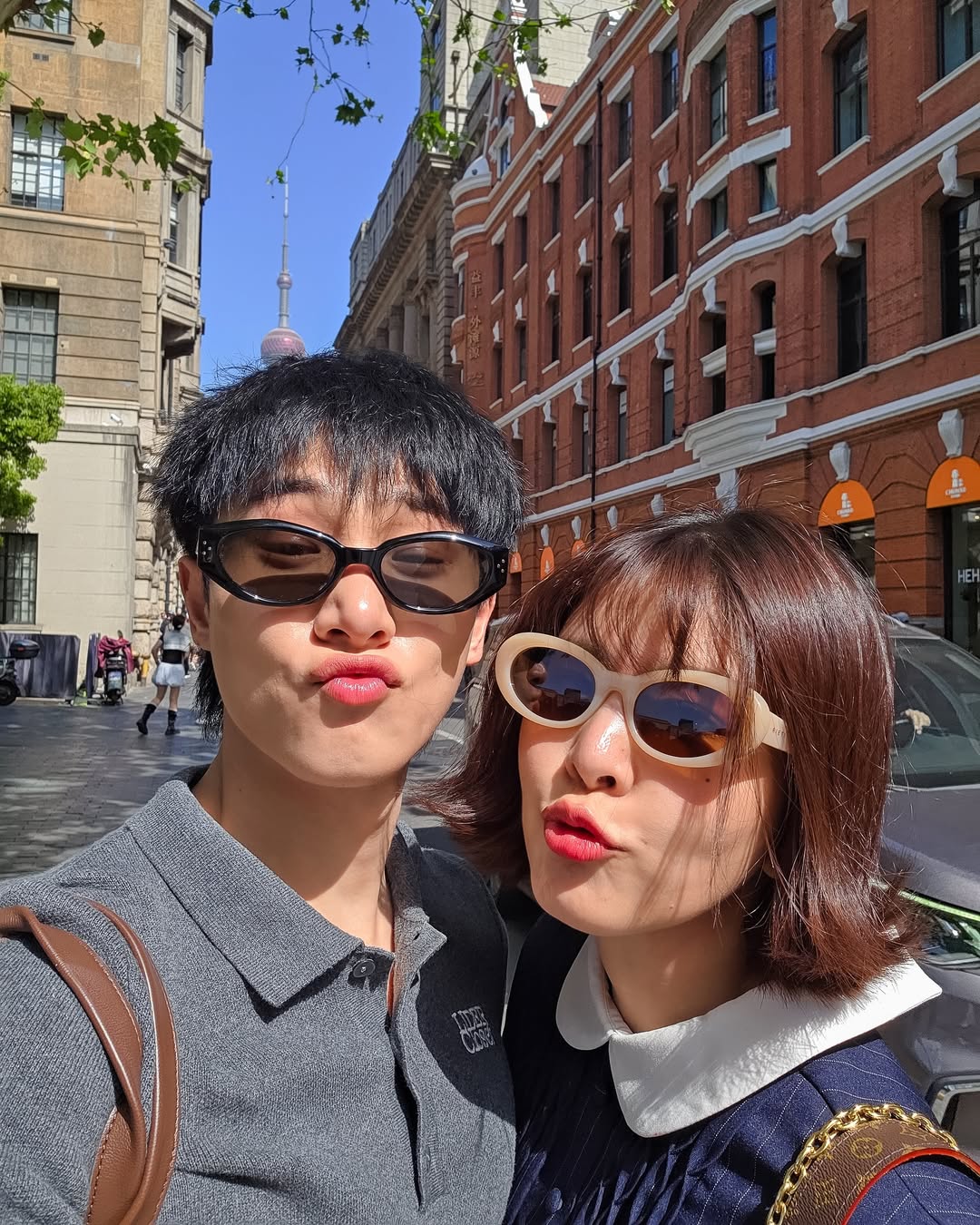 จูเนียร์ - กรวิชญ์ สูงกิจบูลย์