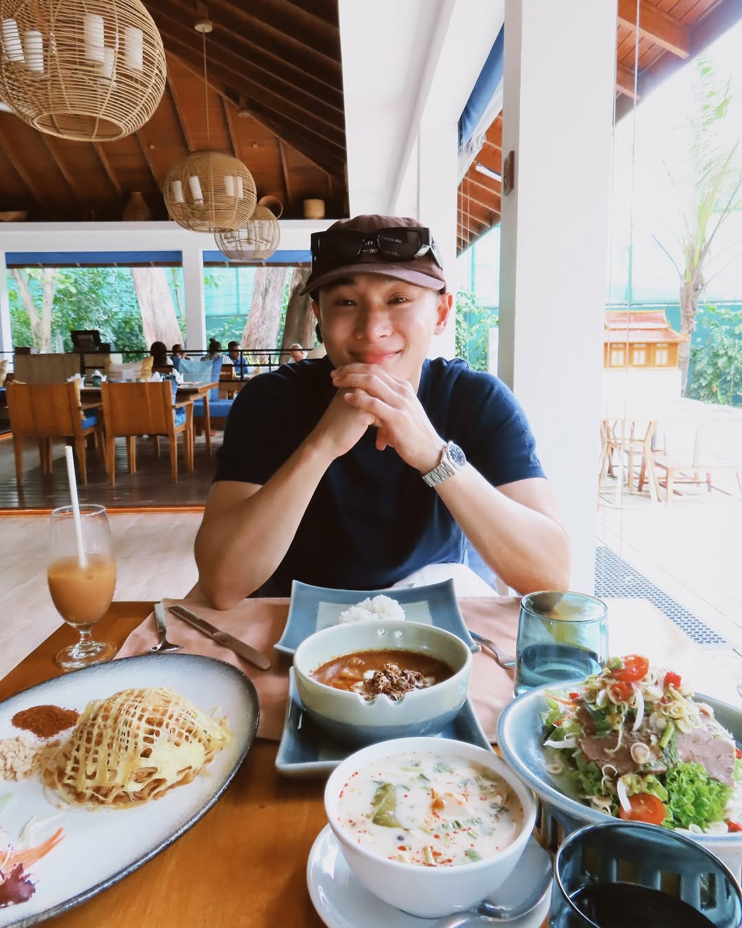 จูเนียร์ - กรวิชญ์ สูงกิจบูลย์