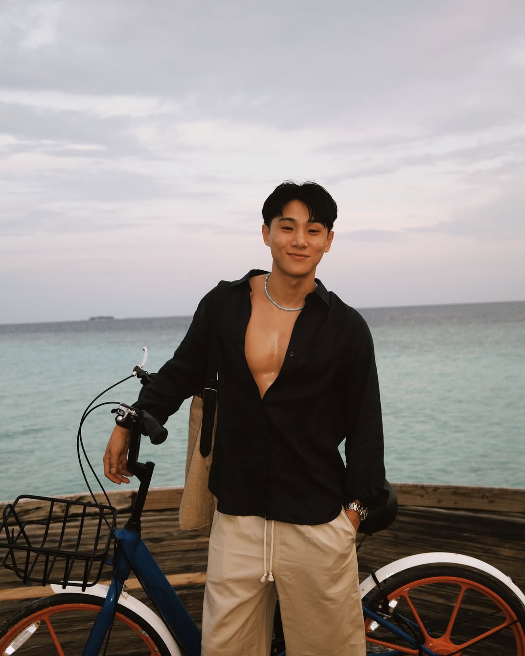จูเนียร์ - กรวิชญ์ สูงกิจบูลย์