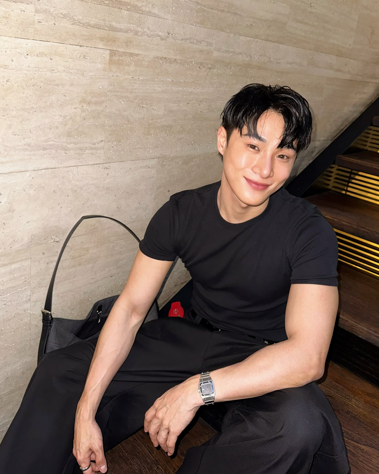 จูเนียร์ - กรวิชญ์ สูงกิจบูลย์