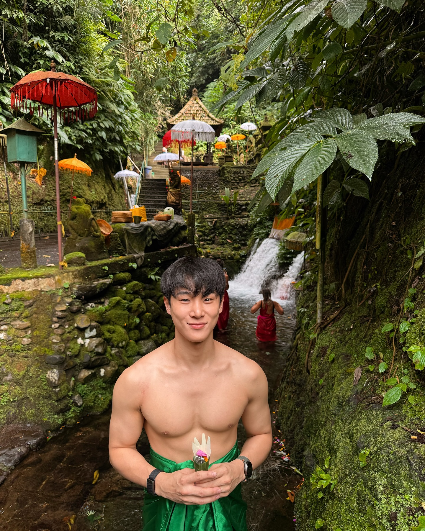 จูเนียร์ - กรวิชญ์ สูงกิจบูลย์