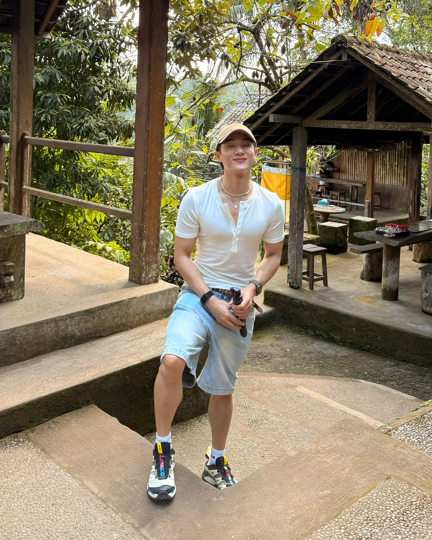 จูเนียร์ - กรวิชญ์ สูงกิจบูลย์