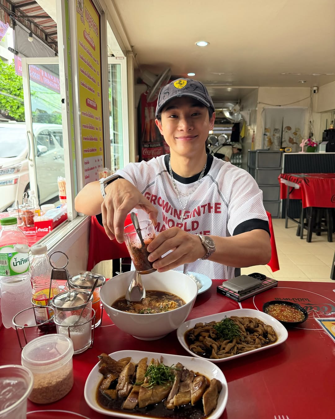 จูเนียร์ - กรวิชญ์ สูงกิจบูลย์