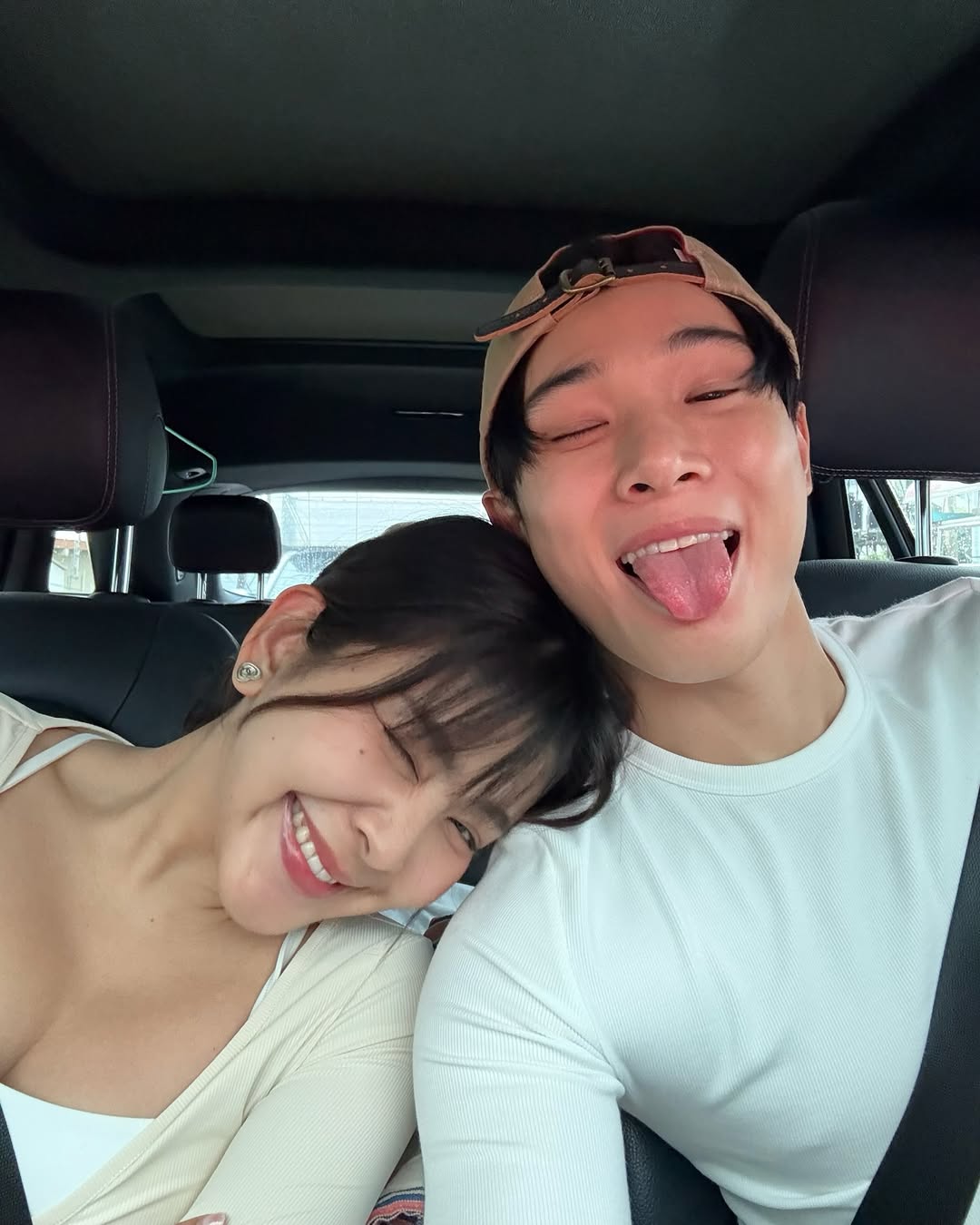 จูเนียร์ - กรวิชญ์ สูงกิจบูลย์