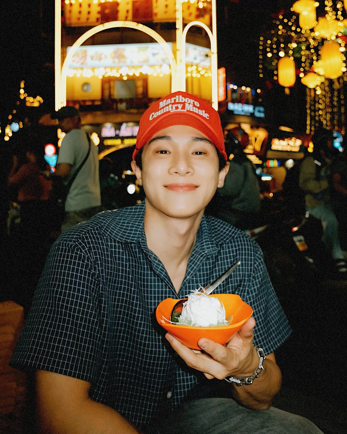 จูเนียร์ - กรวิชญ์ สูงกิจบูลย์