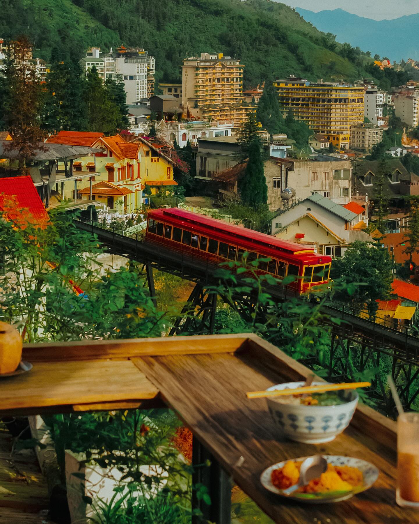 จูเนียร์ - กรวิชญ์ สูงกิจบูลย์