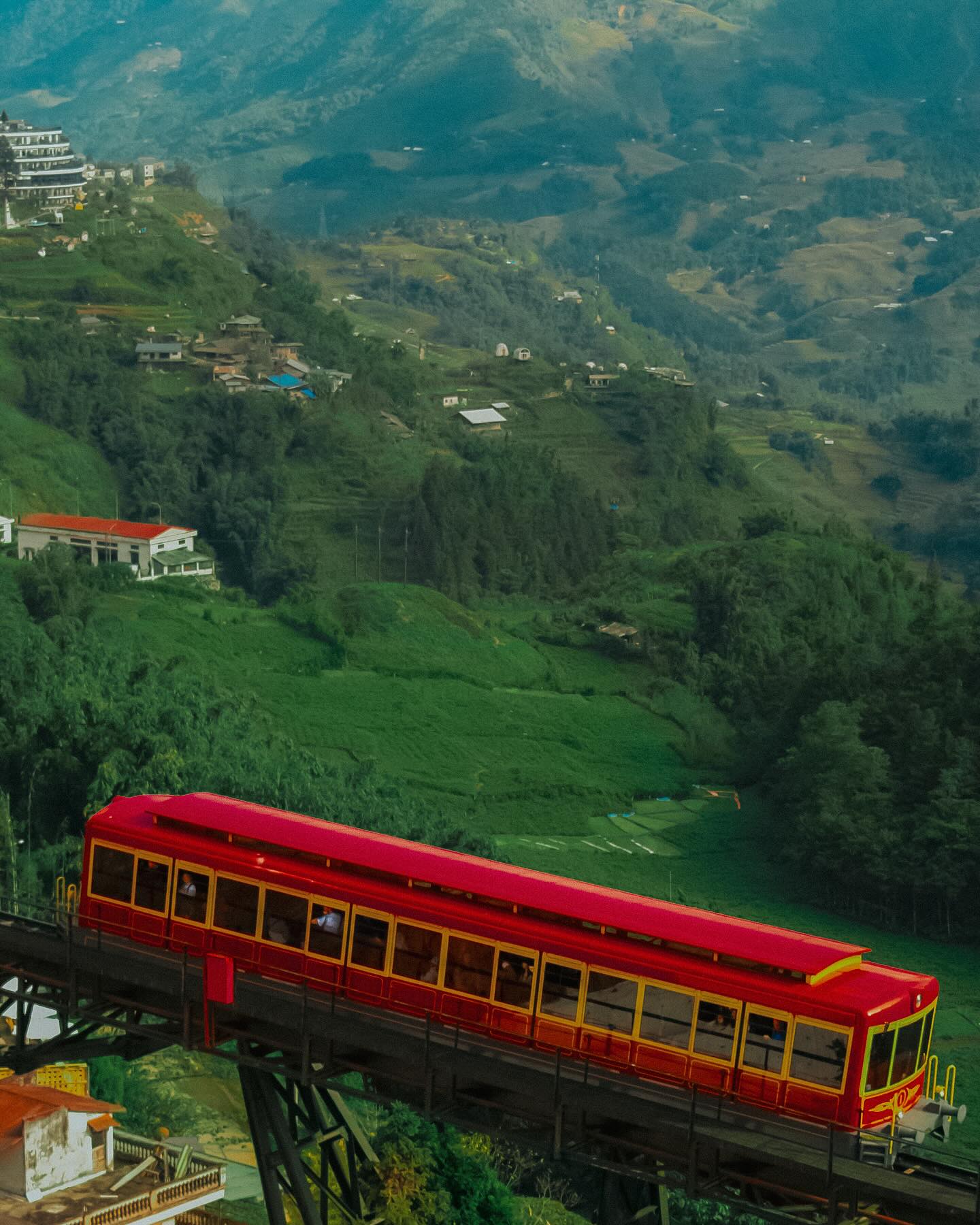 จูเนียร์ - กรวิชญ์ สูงกิจบูลย์