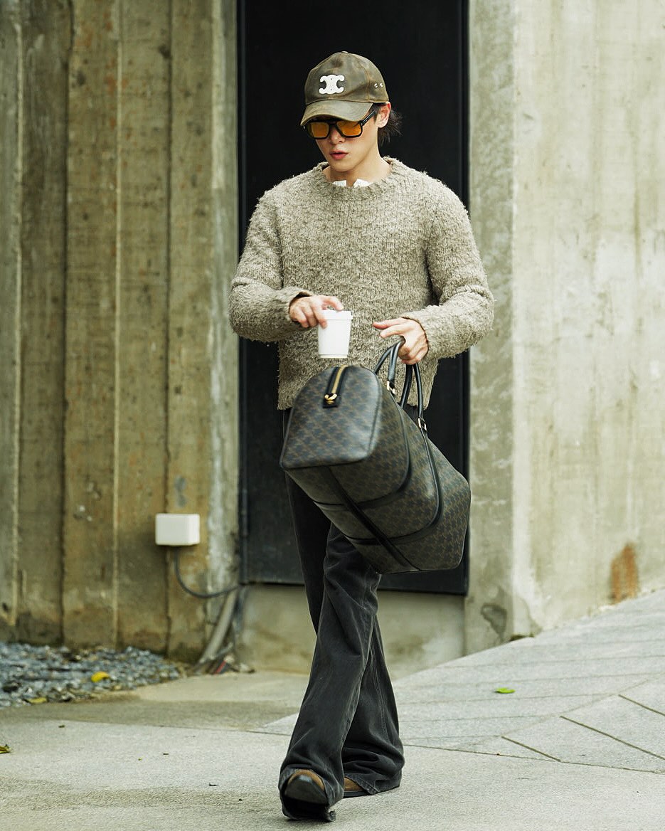 จูเนียร์ - กรวิชญ์ สูงกิจบูลย์