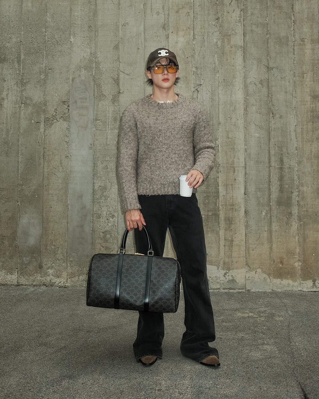 จูเนียร์ - กรวิชญ์ สูงกิจบูลย์