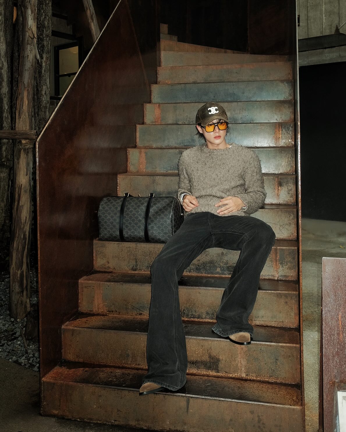 จูเนียร์ - กรวิชญ์ สูงกิจบูลย์