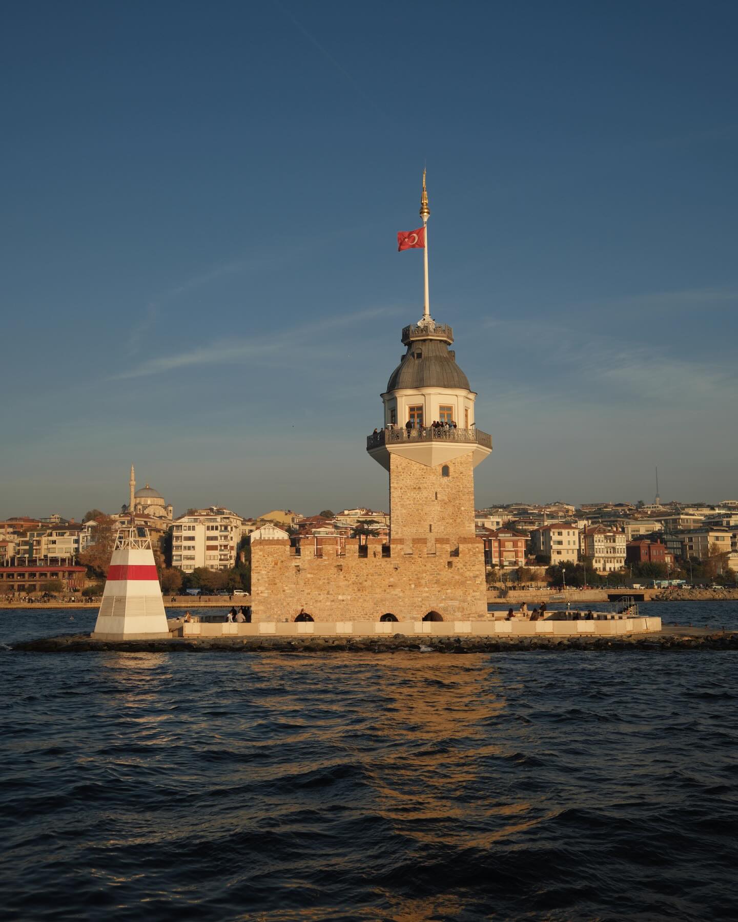 จูเนียร์ - กรวิชญ์ สูงกิจบูลย์