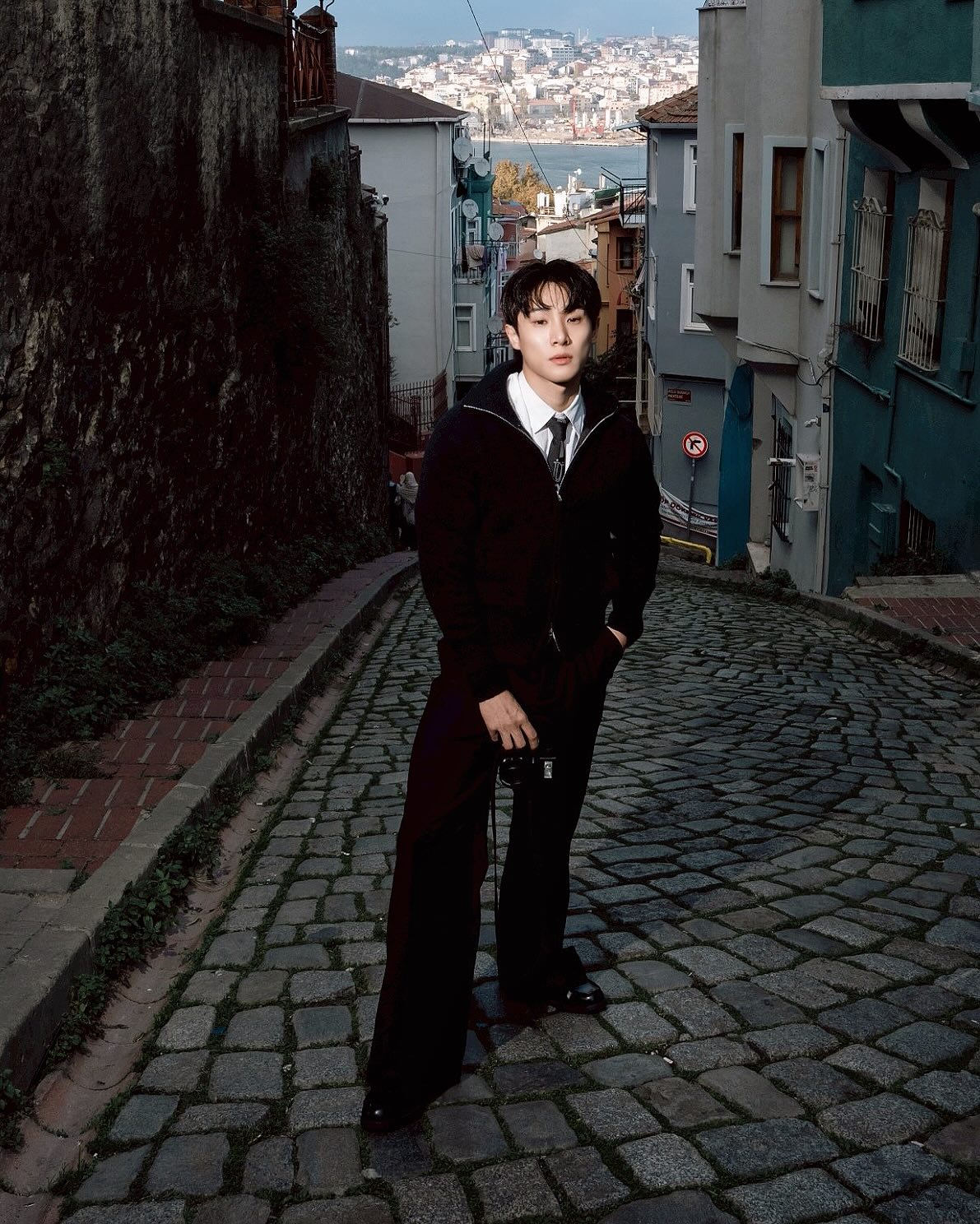 จูเนียร์ - กรวิชญ์ สูงกิจบูลย์