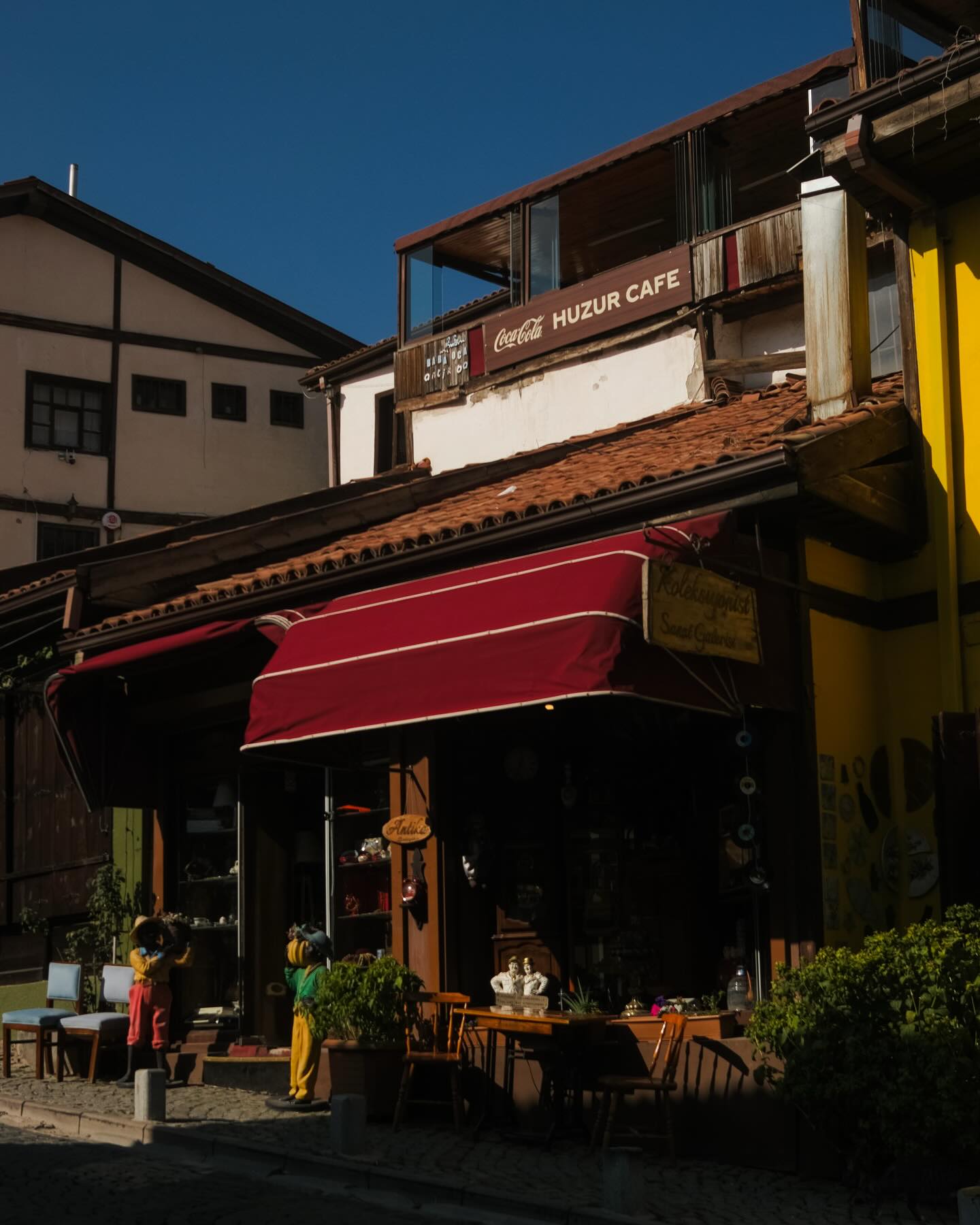 จูเนียร์ - กรวิชญ์ สูงกิจบูลย์