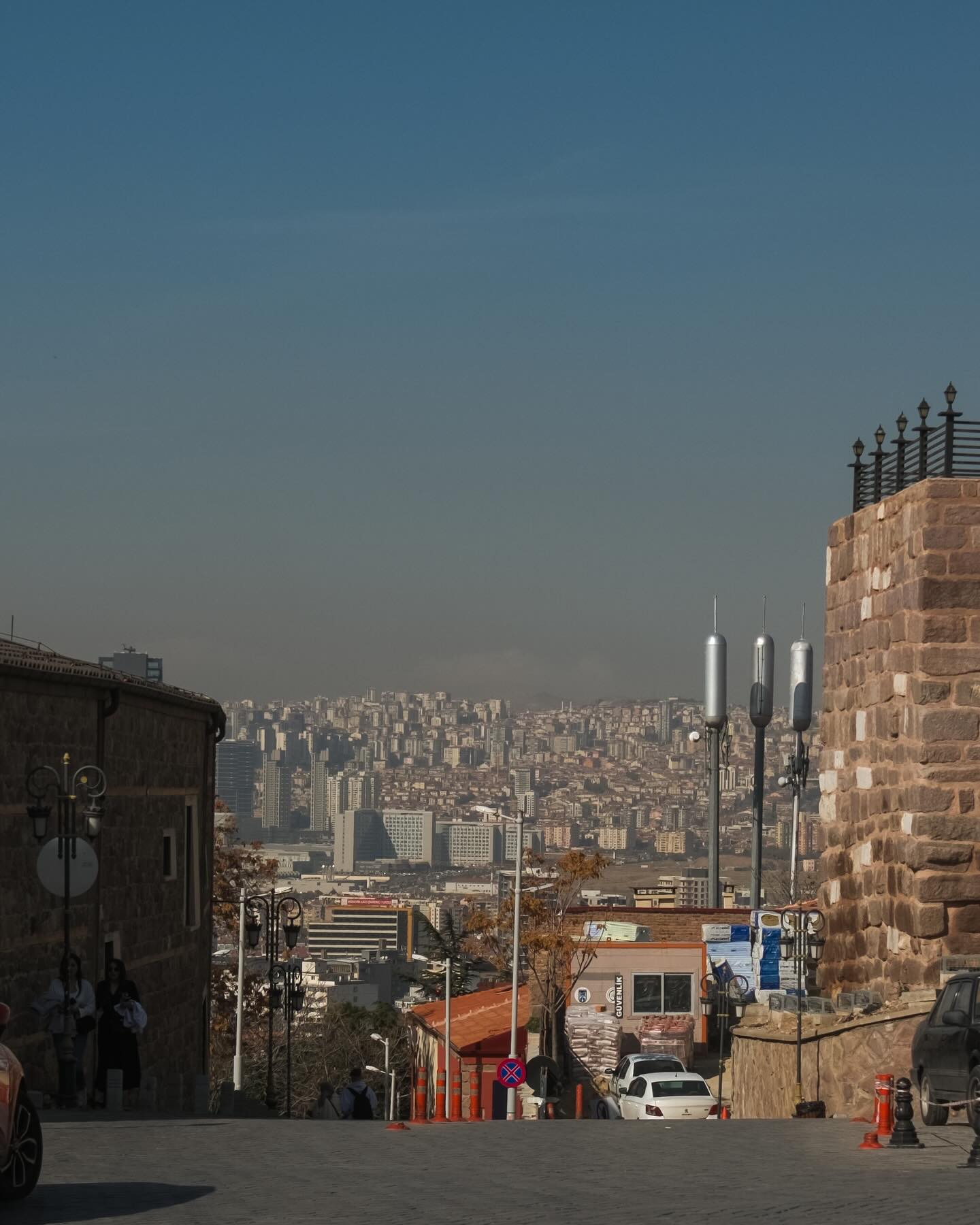 จูเนียร์ - กรวิชญ์ สูงกิจบูลย์