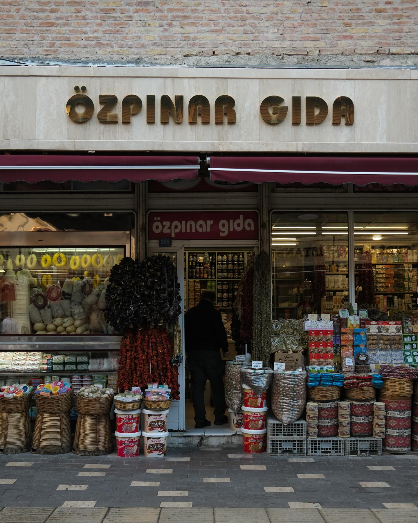 จูเนียร์ - กรวิชญ์ สูงกิจบูลย์