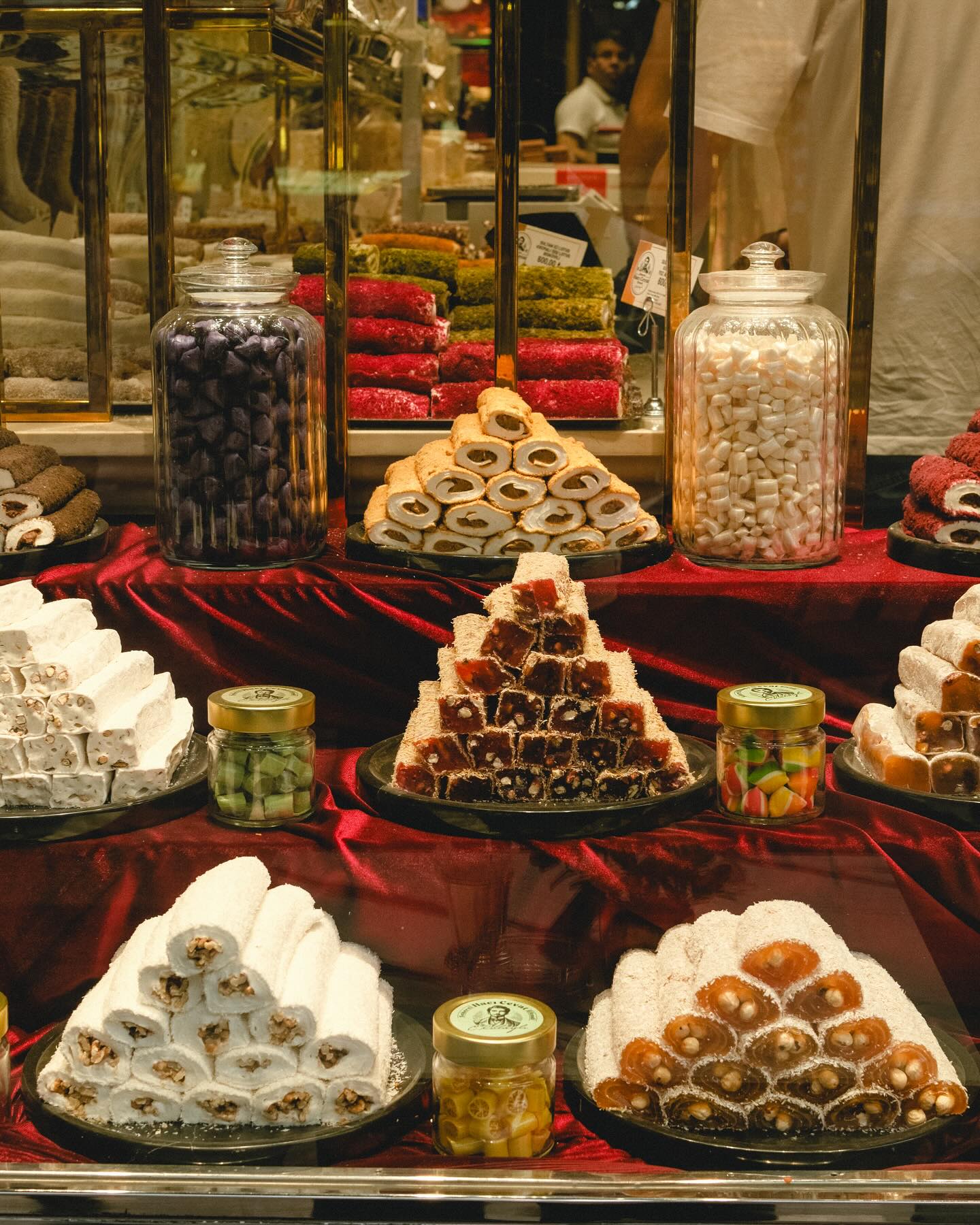 จูเนียร์ - กรวิชญ์ สูงกิจบูลย์