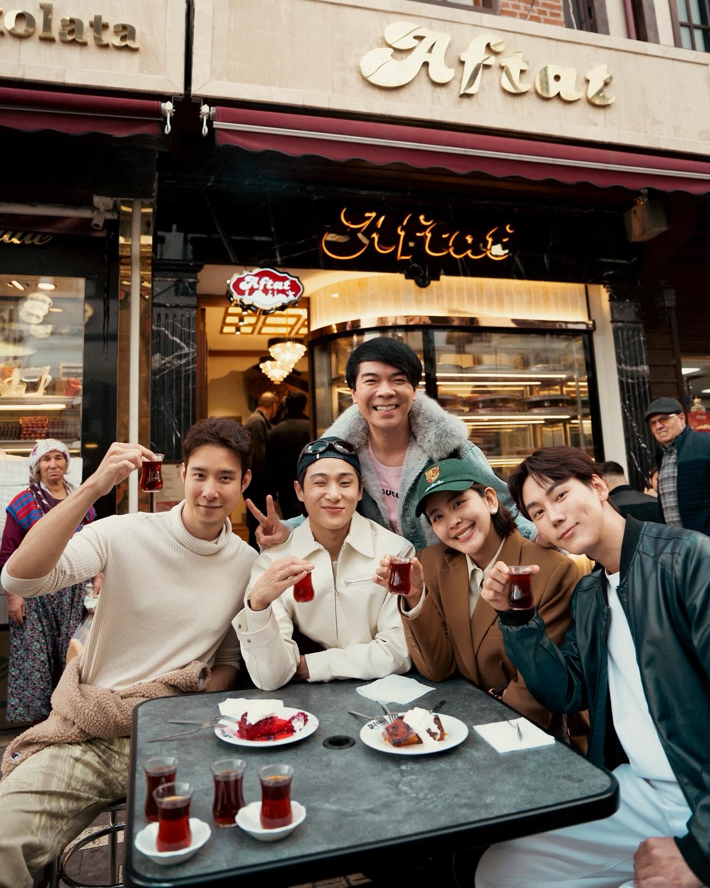 จูเนียร์ - กรวิชญ์ สูงกิจบูลย์