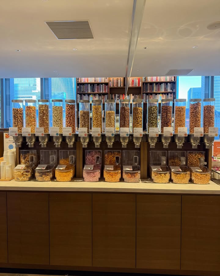 จูเนียร์ - กรวิชญ์ สูงกิจบูลย์