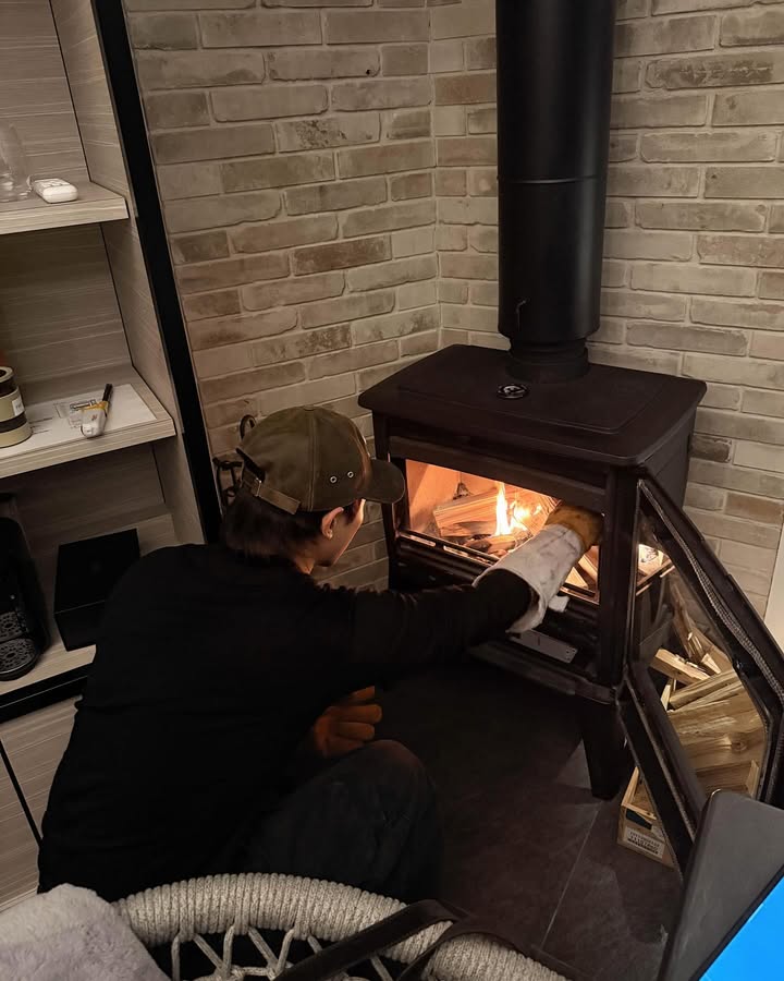 จูเนียร์ - กรวิชญ์ สูงกิจบูลย์