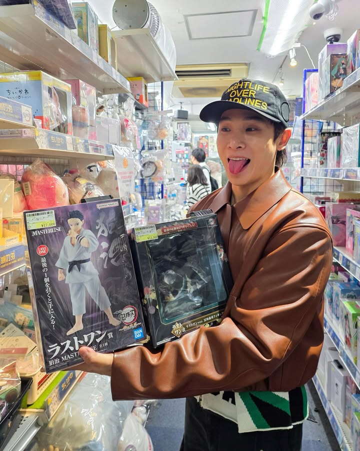 จูเนียร์ - กรวิชญ์ สูงกิจบูลย์