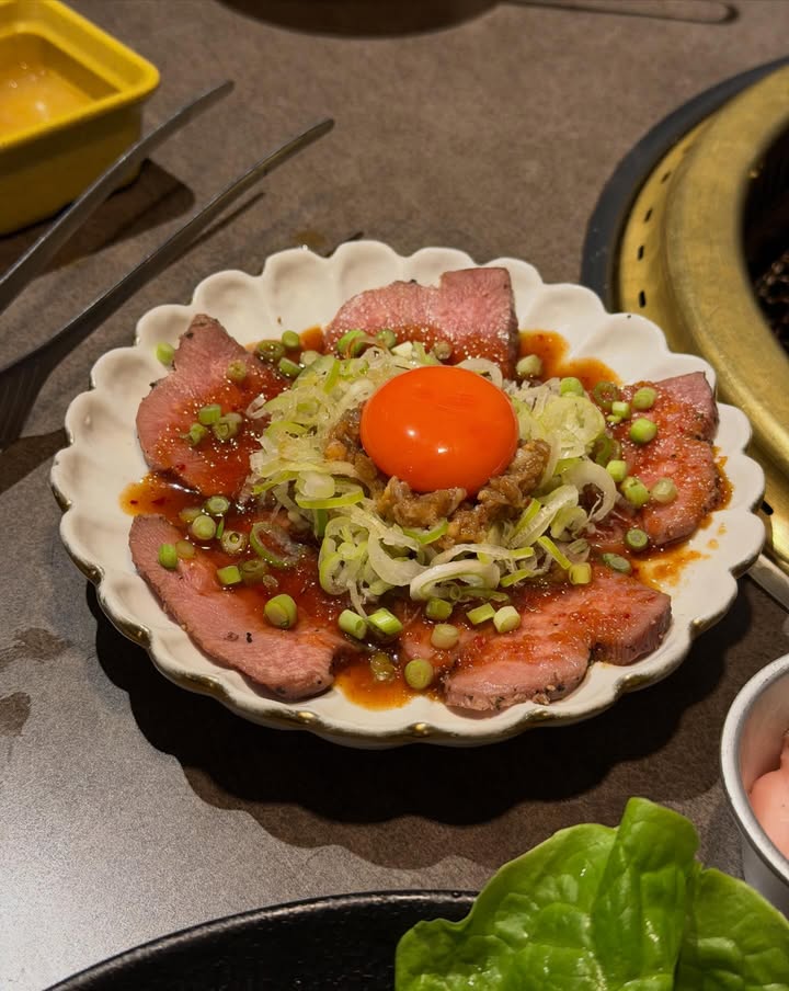 จูเนียร์ - กรวิชญ์ สูงกิจบูลย์